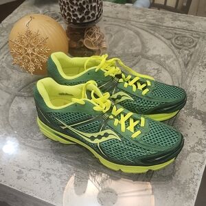 Saucony Progrid Mirage Green and Yellow Running Shoes 11.5 Like New